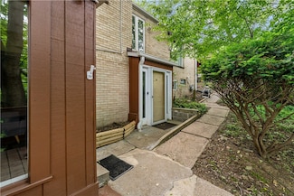 231 Woodside Rd, Pittsburgh, PA 15221