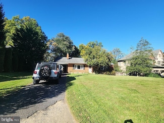 1800 Dumbarton St, McLean, VA 22101
