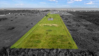 2196 W Bayshore Rd, Anahuac, TX 77514