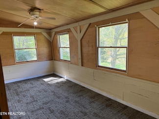 801 Little Dogwood Rd, Kingston, TN 37763