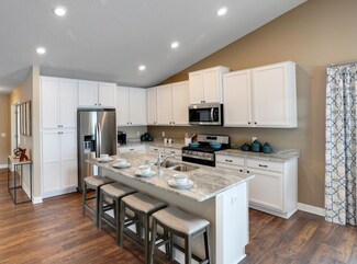 320 Freedom Ln, Delano, MN 55328