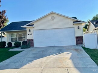 609 Whitley Ct, Fruitland, ID 83619