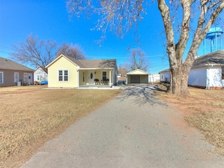 308 E Broadway, Kingfisher, OK 73750