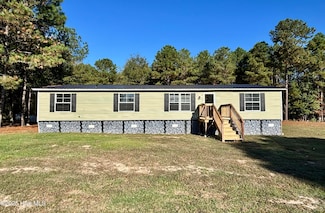 367 Hood Ln, Clinton, NC 28328