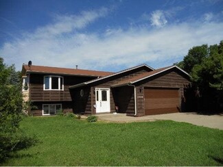 1724 84th Ct N, Brooklyn Park, MN 55444
