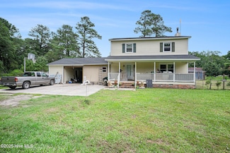 51 Lakeside Dr, Fair Bluff, NC 28439