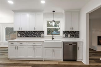 1396 Dunstan Ln, Virginia Beach, VA 23455