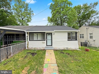 7905 Greenleaf Rd, Hyattsville, MD 20785