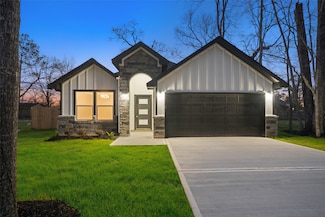 604 Jefferson Ave, Cleveland, TX 77327