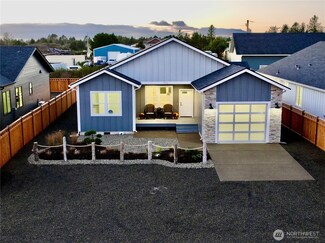 992 Alida Ct SE, Ocean Shores, WA 98569