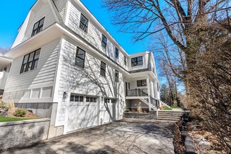 95 Wompatuck Rd, Hingham, MA 02043