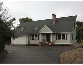 17 Ledge Ln, Gloucester, MA 01930