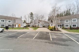 1976 Curry Rd Unit E-136, Schenectady, NY 12303
