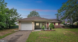 42 Baldwin Ln, Willingboro, NJ 08046