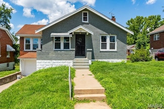 3807 Lawler Dr, Saint Louis, MO 63121