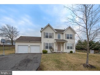 9 Shane Dr, Pottstown, PA 19464