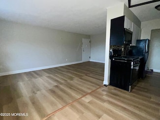 12 Manchester Ct Unit H, Freehold, NJ 07728