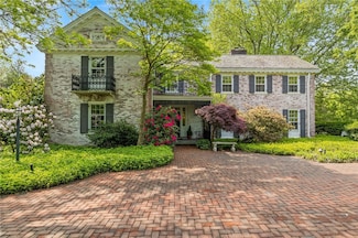 16 Mitchell Rd, Pittsford, NY 14534