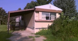208 N 6th St, Plainview, NE 68769