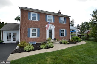 727 Pearl Ave, Manheim, PA 17545
