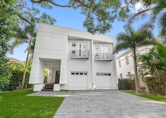 2711 W Trilby Ave, Tampa, FL 33611