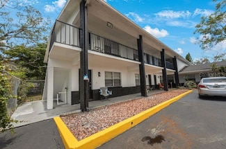 1132 Auburn St, Clearwater, FL 33756