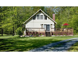 1483 Pearson Rd, New Haven, VT 05472