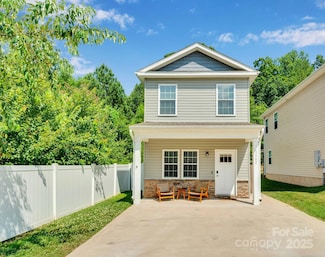 2662 14th St NE, Hickory, NC 28601