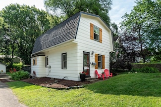 405 Monroe Ave S, Hopkins, MN 55343