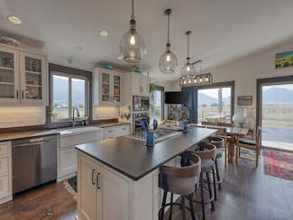 80 Glengarry Rd, Livingston, MT 59047