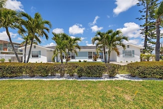11225 2nd St E, Treasure Island, FL 33706