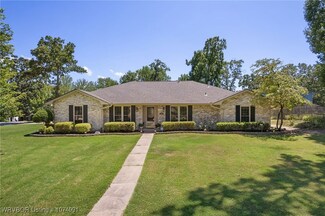 10910 Hunters Point Rd, Fort Smith, AR 72903