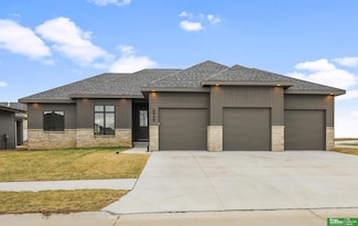 5924 N 208th St, Elkhorn, NE 68022