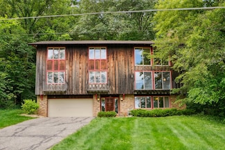 1632 Spruce Dr, Red Wing, MN 55066