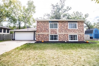 115 Chaffee Dr, Hiawatha, IA 52233