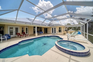 36 Pine Valley Ct, Rotonda West, FL 33947