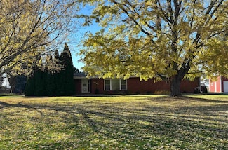 1484 S Beyer Rd, Saginaw, MI 48601