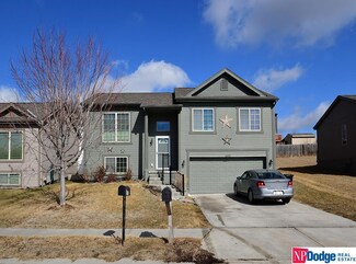 6957 N 90th St, Omaha, NE 68122