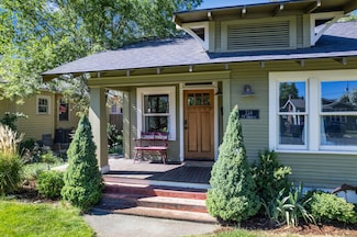234 NW Delaware Ave, Bend, OR 97701