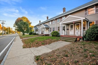 93 N Main St Unit 93, Whitinsville, MA 01588