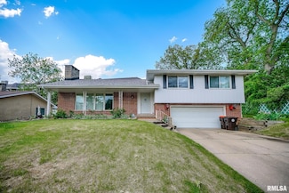 209 E Northridge Ln, Peoria, IL 61614
