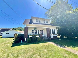 1045 E Pike St, Shinnston, WV 26431