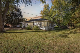1521 Mullins Ave NW, Grand Rapids, MI 49534
