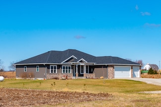 N9429 Horseshoe Rd, Watertown, WI 53094