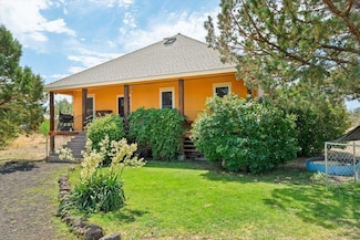 8733 Bunny Ln, Montague, CA 96064