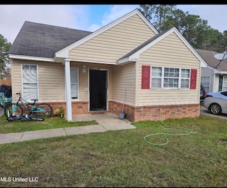 10589 Bay Tree Dr, Gulfport, MS 39503