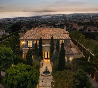 9 Pelican Crest Dr, Newport Beach, CA 92657