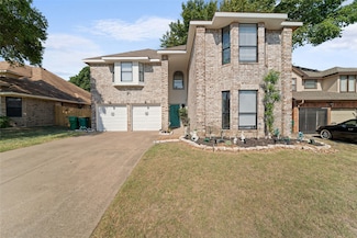 722 Ford Dr, Cedar Hill, TX 75104