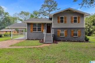 2712 Emerald Ave, Bessemer, AL 35023
