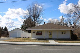 305 S 2nd St, Harrington, WA 99134